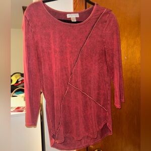 Size small red shirt